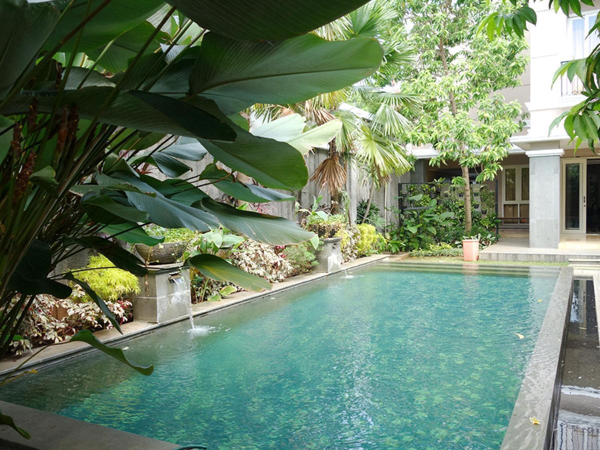 Saffron Suites Syariah Jacarta Exterior foto