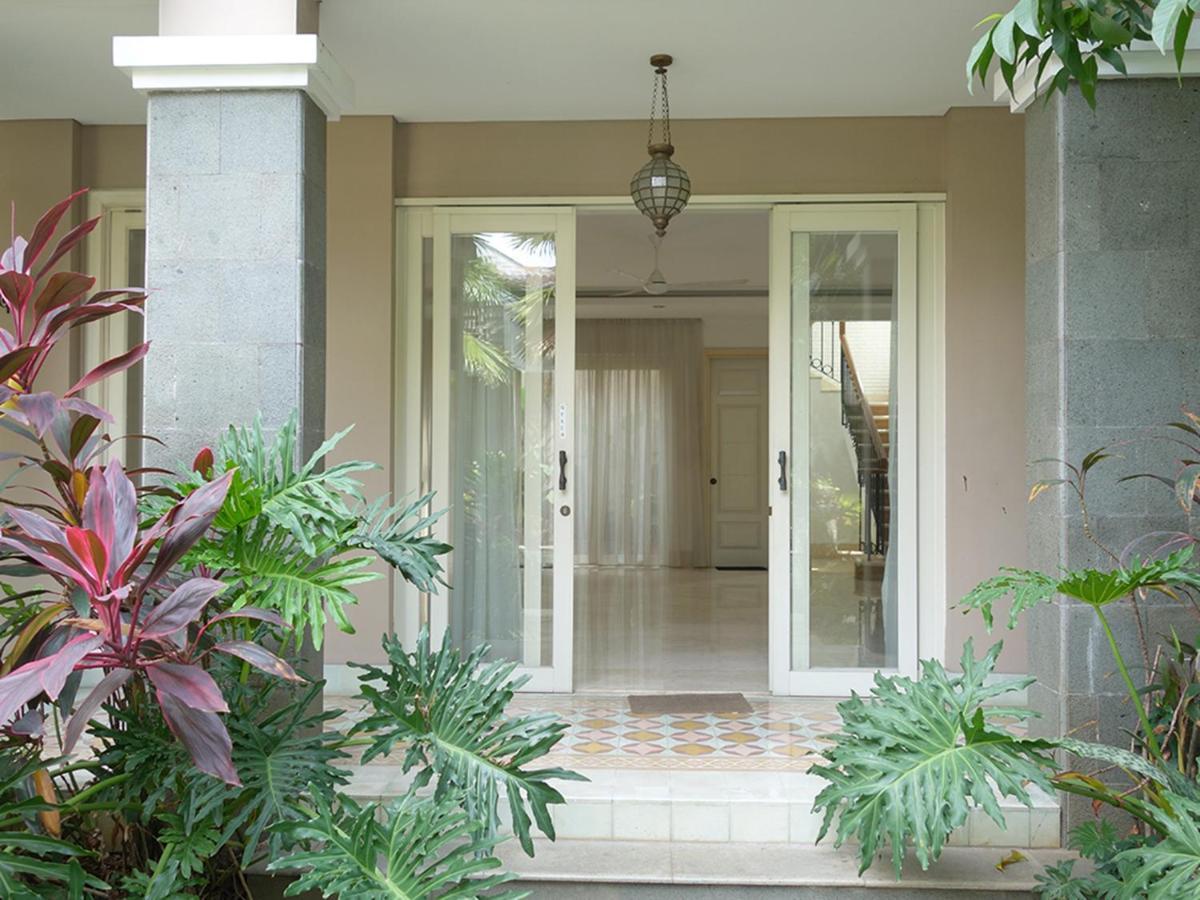Saffron Suites Syariah Jacarta Exterior foto