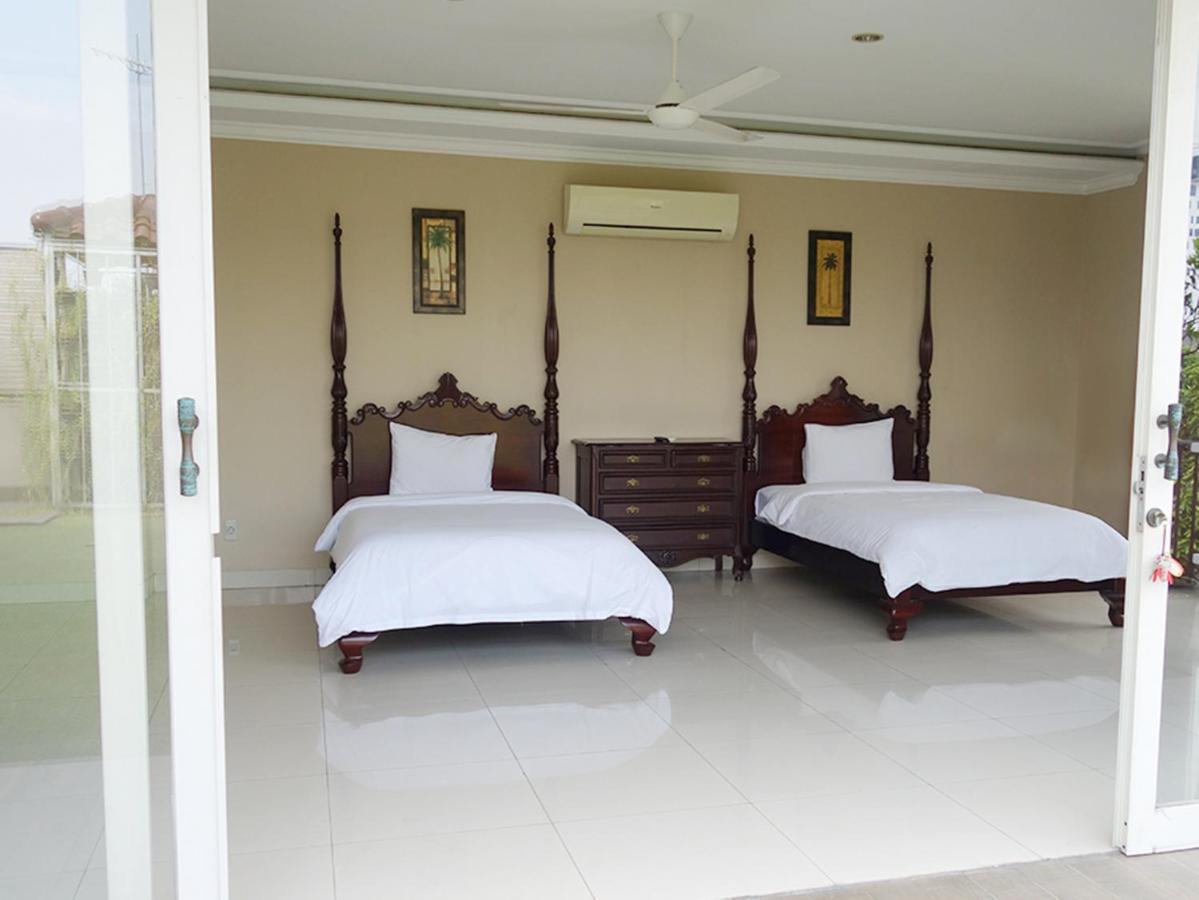 Saffron Suites Syariah Jacarta Exterior foto
