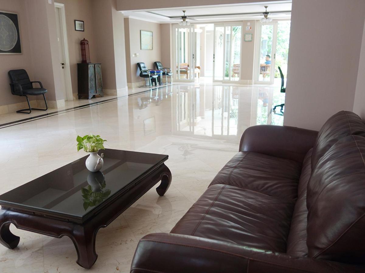 Saffron Suites Syariah Jacarta Exterior foto